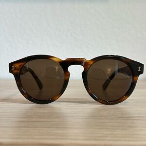 Illesteva brown sunglasses